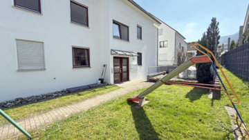 Top-Wohnung zum Sofortbezug – nur noch Koffer packen - Eingang (3585)
