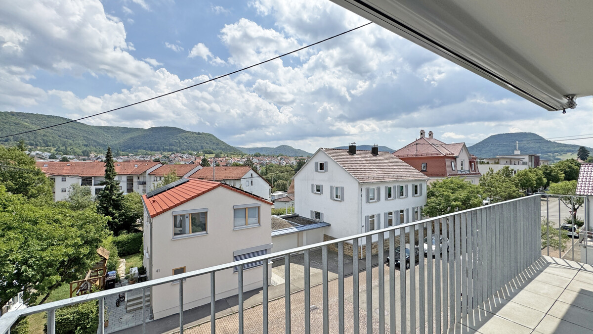 Neuwertig und komfortabel wohnen mit Aufzug und Aussicht - Balkon (4216)