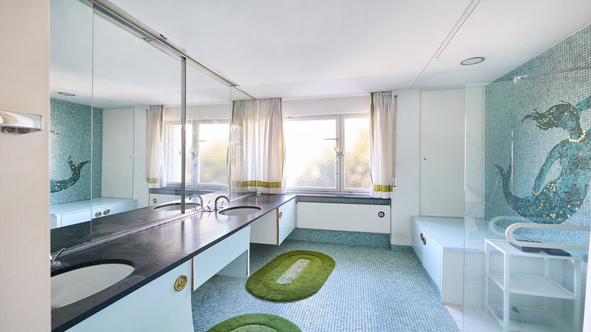Individuelles Architektenhaus in Bestlage am Georgenberg - Bad (4153)