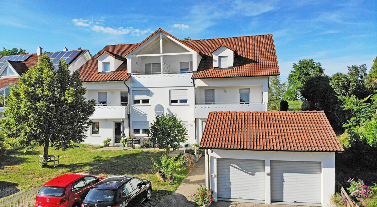 Solide Kapitalanlage in guter Wohnlage - Hausansicht (3768)