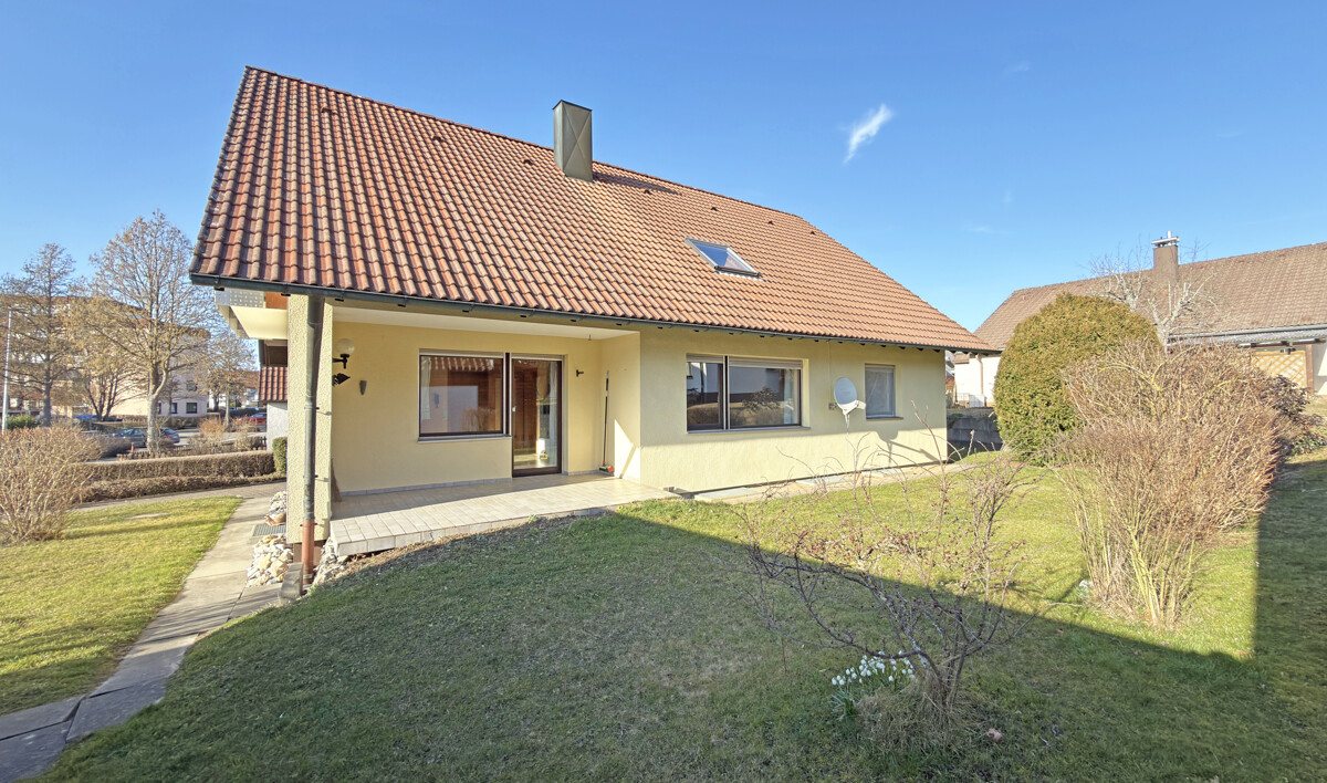 Wohnen in Toplage – ruhig, familienfreundlich, kurze Wege - Hausansicht (3692)