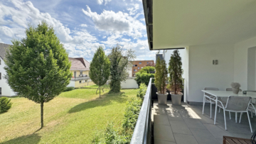 Großzügig und hell wohnen in Zentrumsnähe - Balkon (3447)