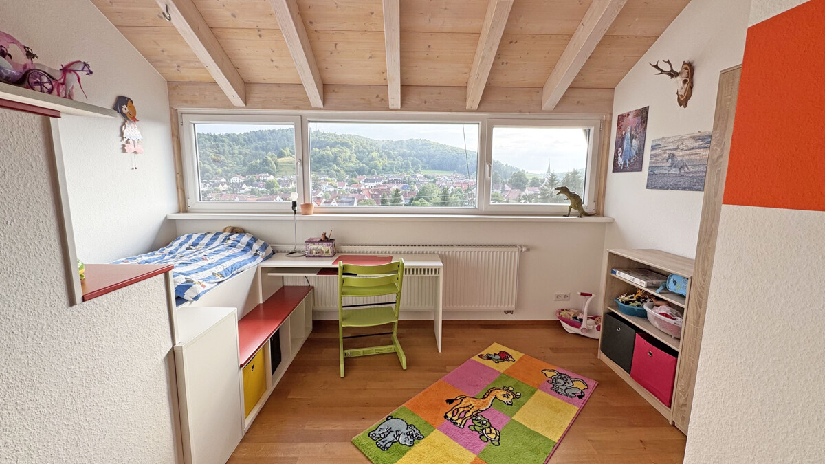 Lage, Aussicht, Größe und Zustand werden Sie begeistern - Kinderzimmer (3708)