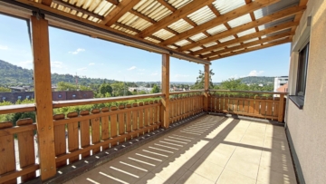 Erstbezug nach Renovierung mit herrlichem Ausblick - Balkon (3475)