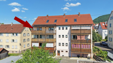 Erstbezug nach Renovierung mit herrlichem Ausblick, 72793 Pfullingen, Etagenwohnung