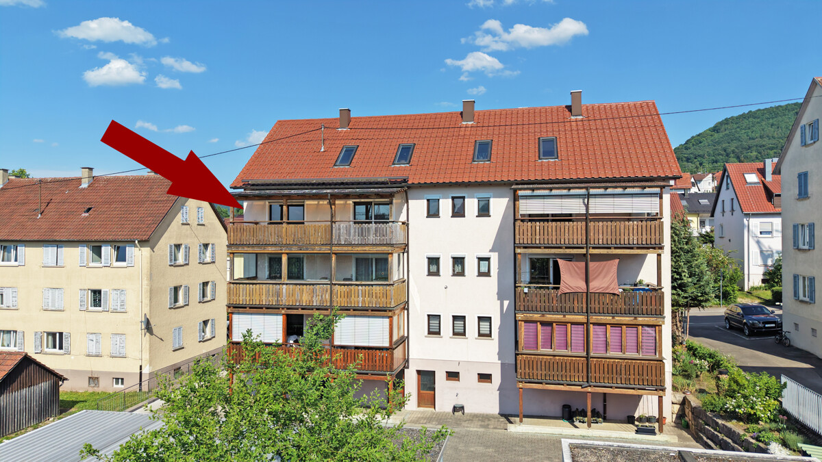 Erstbezug nach Renovierung mit herrlichem Ausblick - Hausansicht (3472)