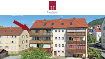 Erstbezug nach Renovierung mit herrlichem Ausblick, 72793 Pfullingen, Etagenwohnung