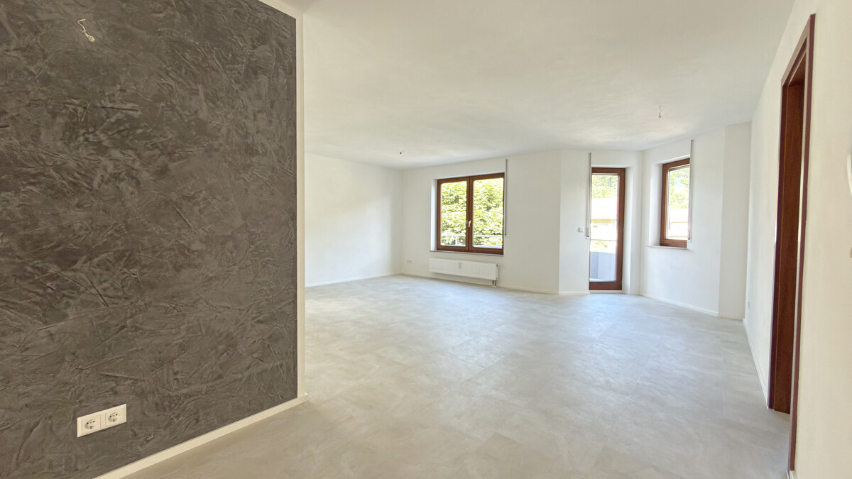 Top-Wohnung zum Sofortbezug – nur noch Koffer packen - Wohn-/Essbereich (4041)